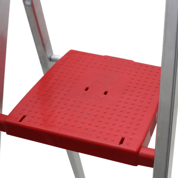 escada_domestica_aluminio_2_degraus_natural_120kg_reisam_91836976_b71f_600x600.webp